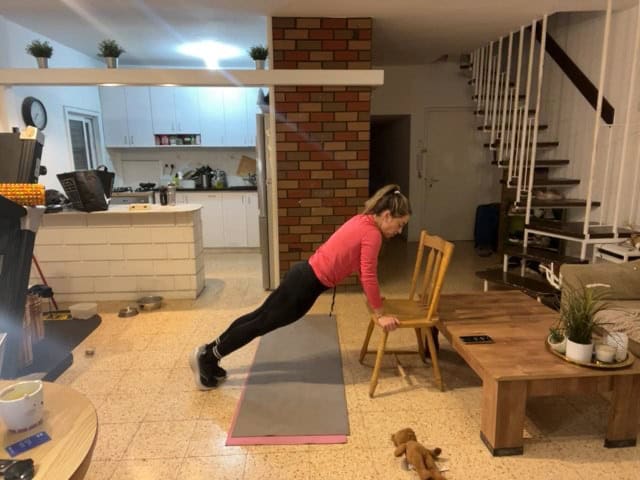 אימון HIIT עם אביב